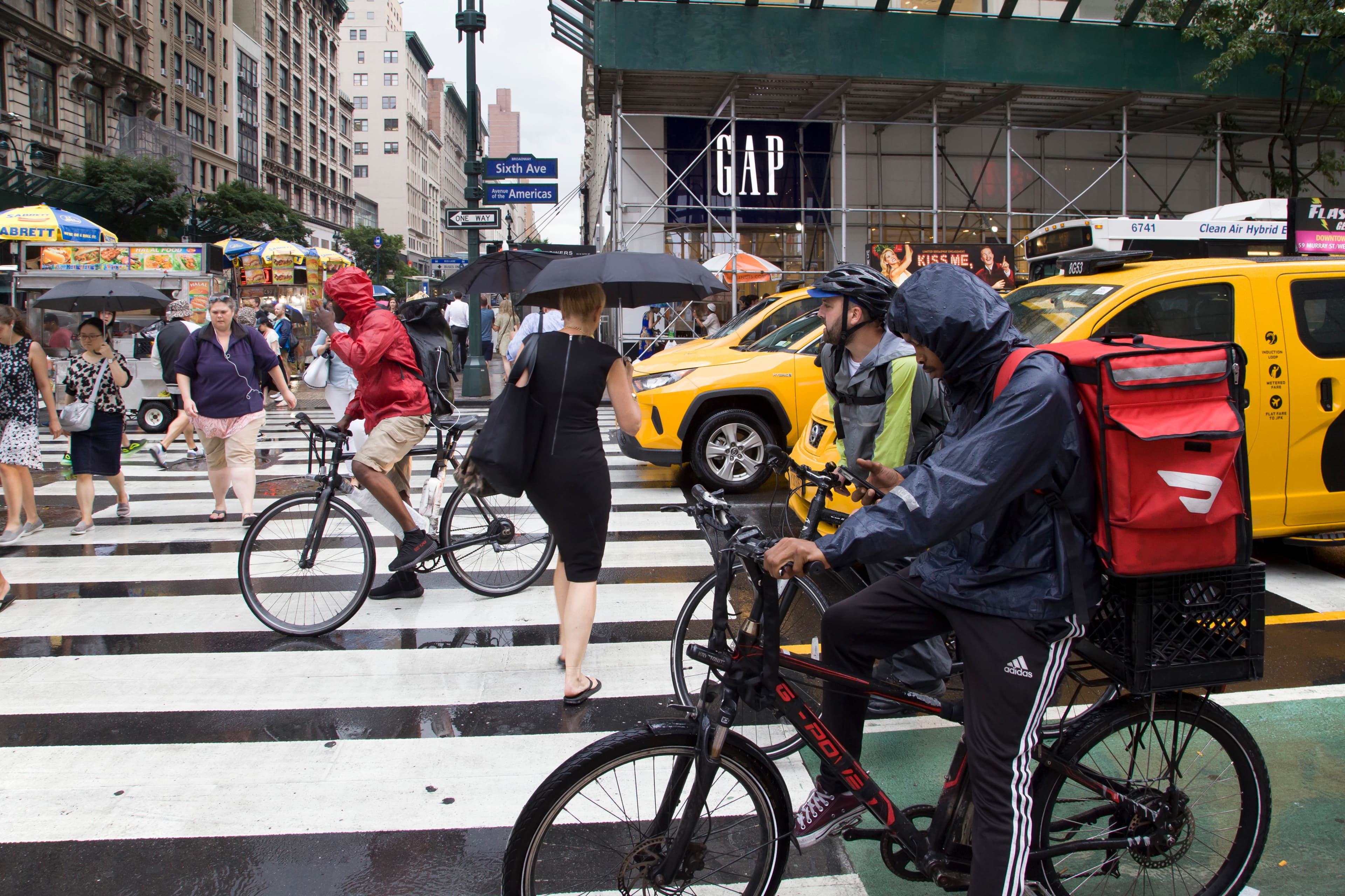 Manhattan prices rise, finding rent-stabilized apartments, & more