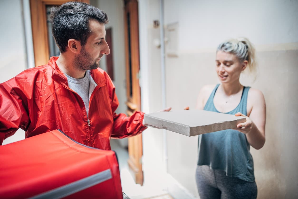 Brick Underground’s guide to NYC food delivery apps: Seamless, Postmates, Uber Eats, and more