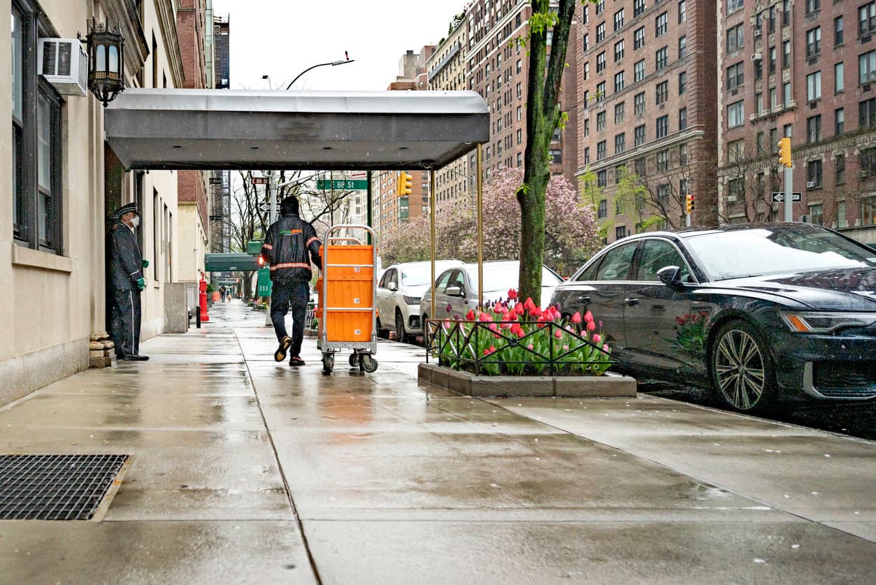 Manhattan rental market shows signs of life with increase in listings