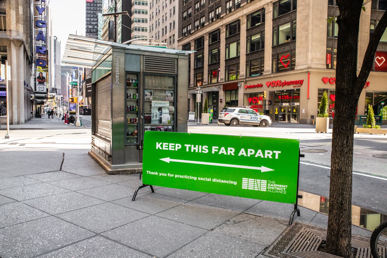 Rethinking living in NYC, luxury high-rise 'nightmare,' & more