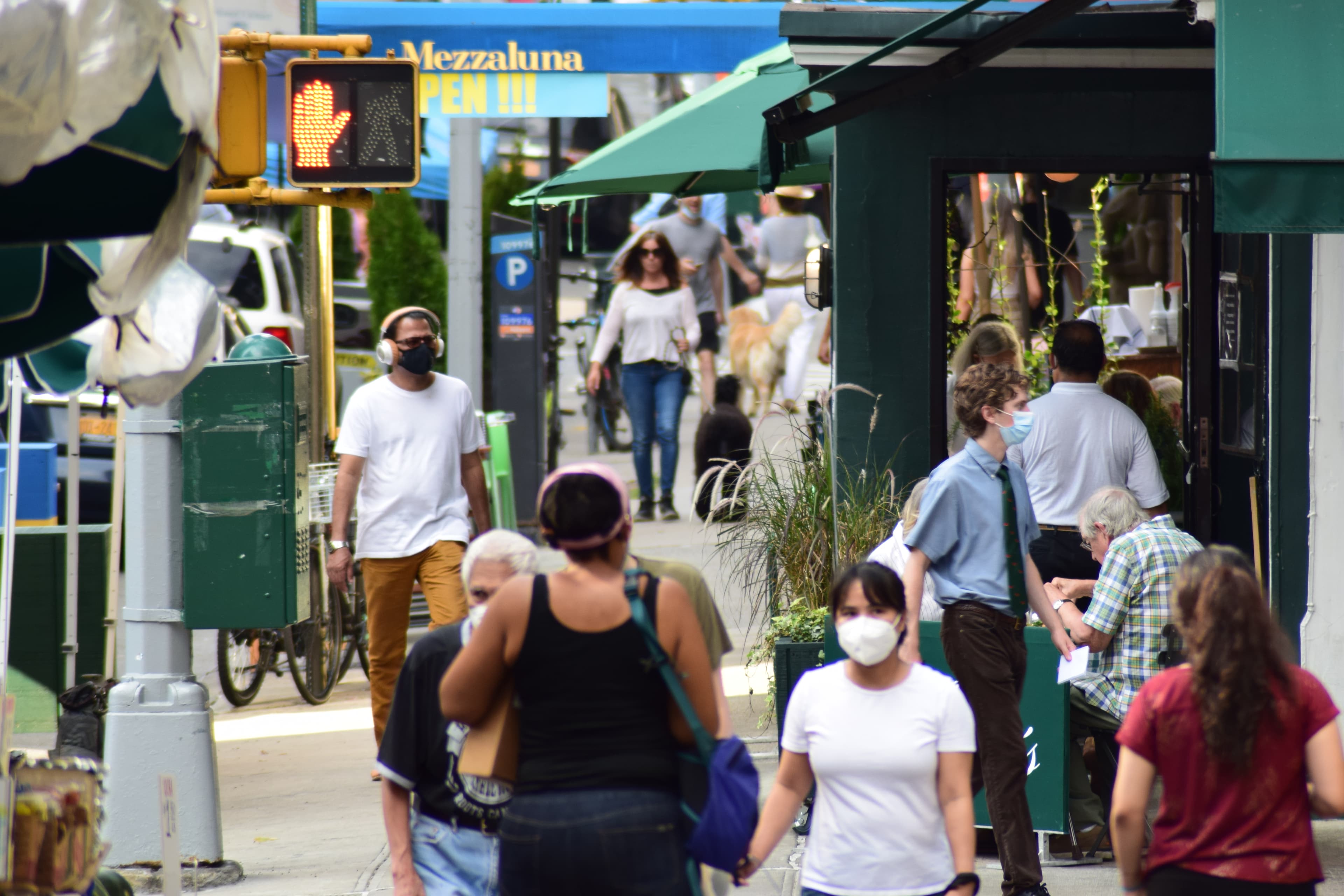 NYC launches landlord-tenant mediation, a push for outdoor classes, & more