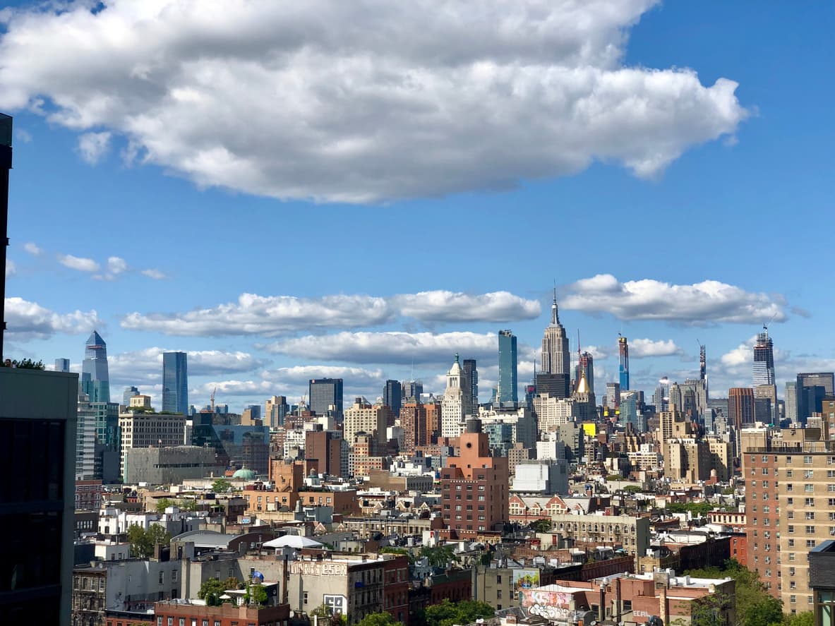 Exodus of NYC buyers to the suburbs slowed in August