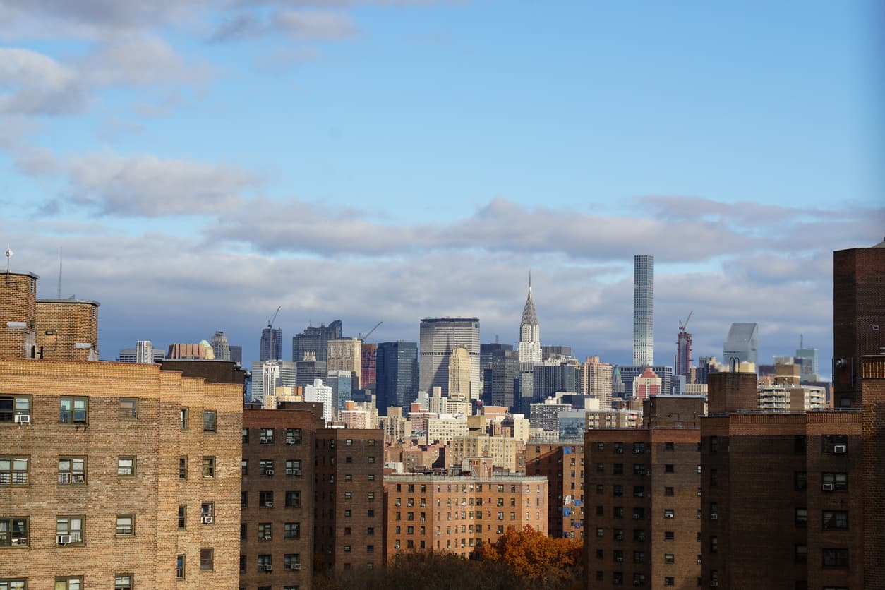 Sales of Manhattan co-ops and condos drop but prices show strength