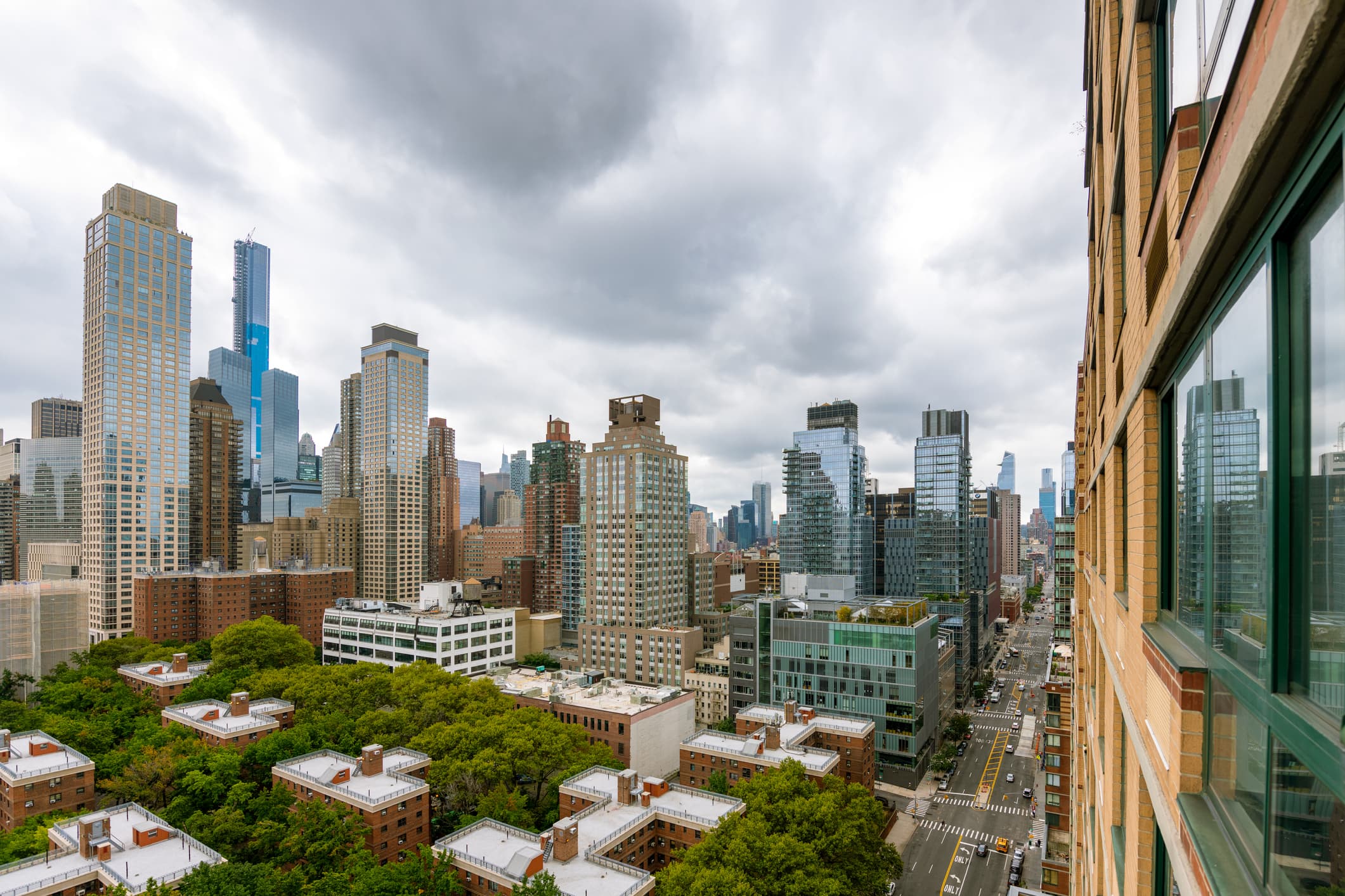 At least one in five Manhattan rental apartments may be vacant