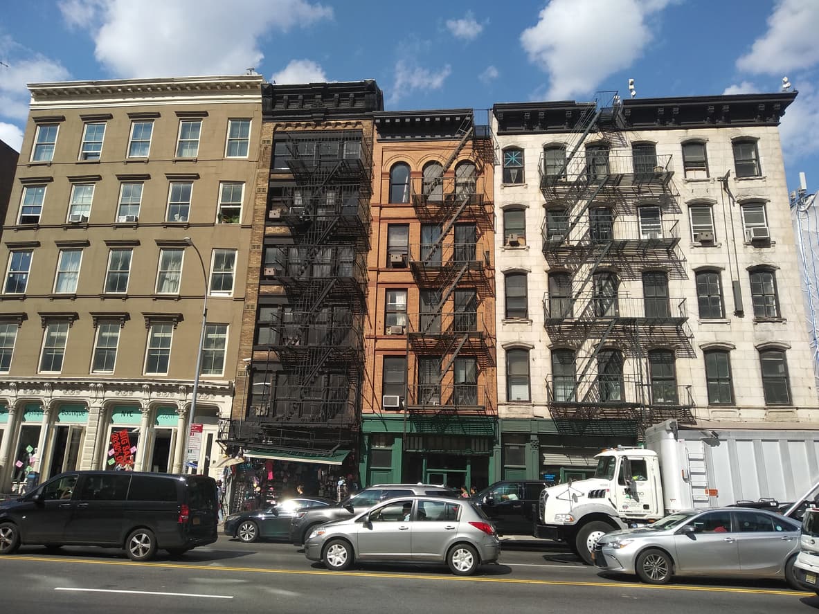 What New Yorkers wish they knew about their apartment buildings before they moved in