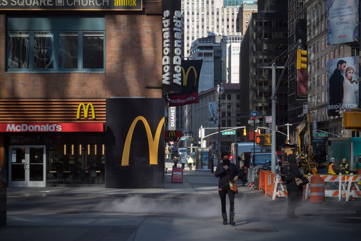 Luxury tower perks, pining for a washer/dryer, & more