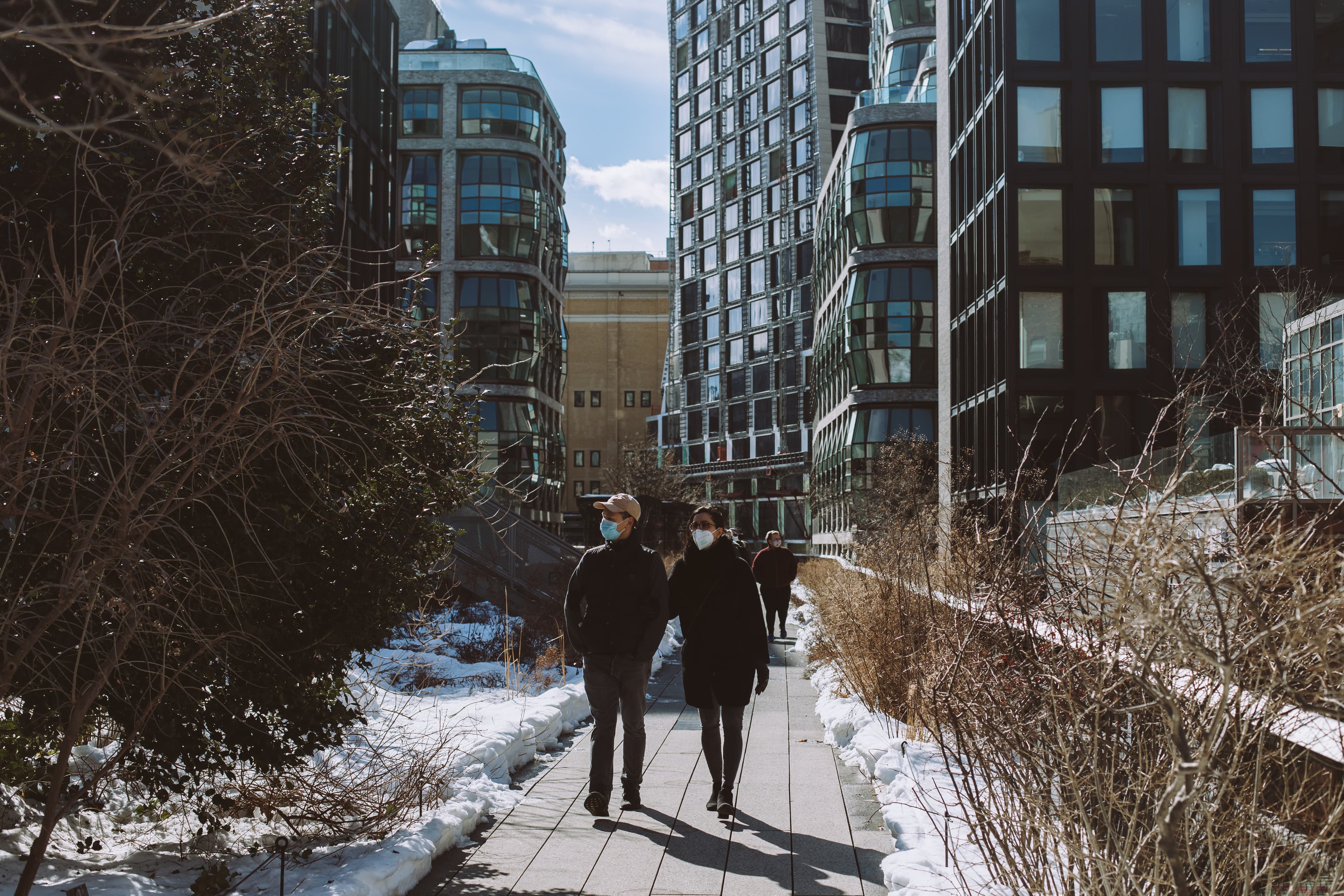 Online house buying, listings stop lingering, & more