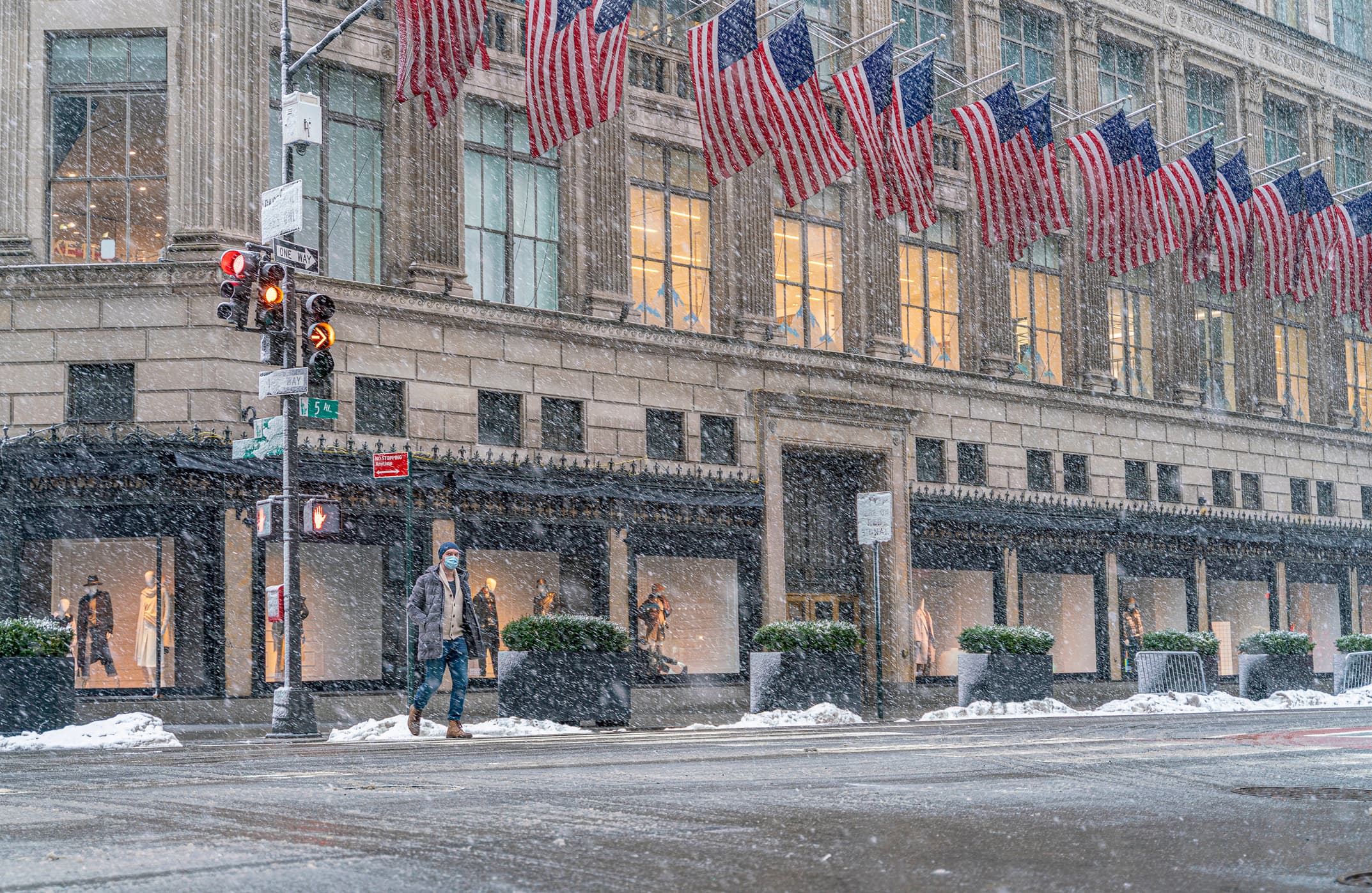 2022 real estate forecast, Manhattan sales surge, & more