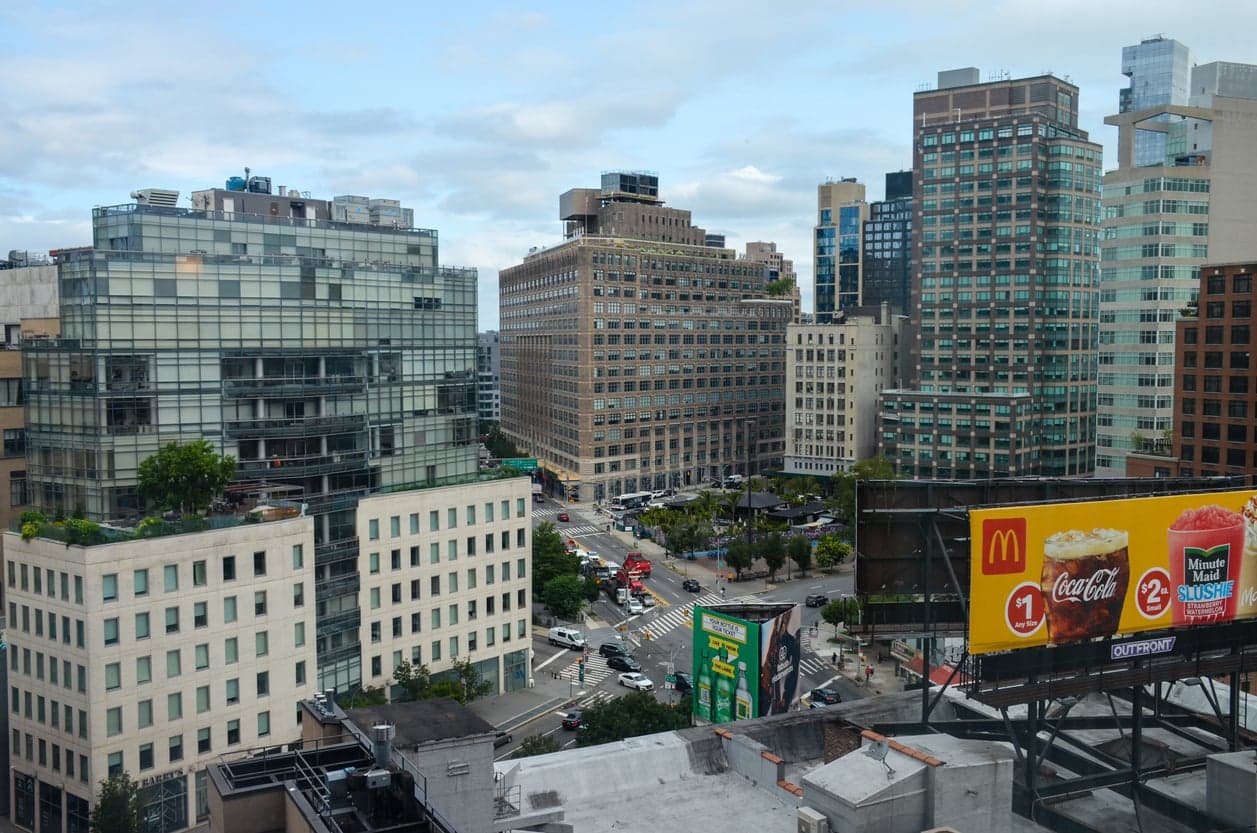 How to find a low- or no-fee apartment in NYC: Brick Underground's best advice