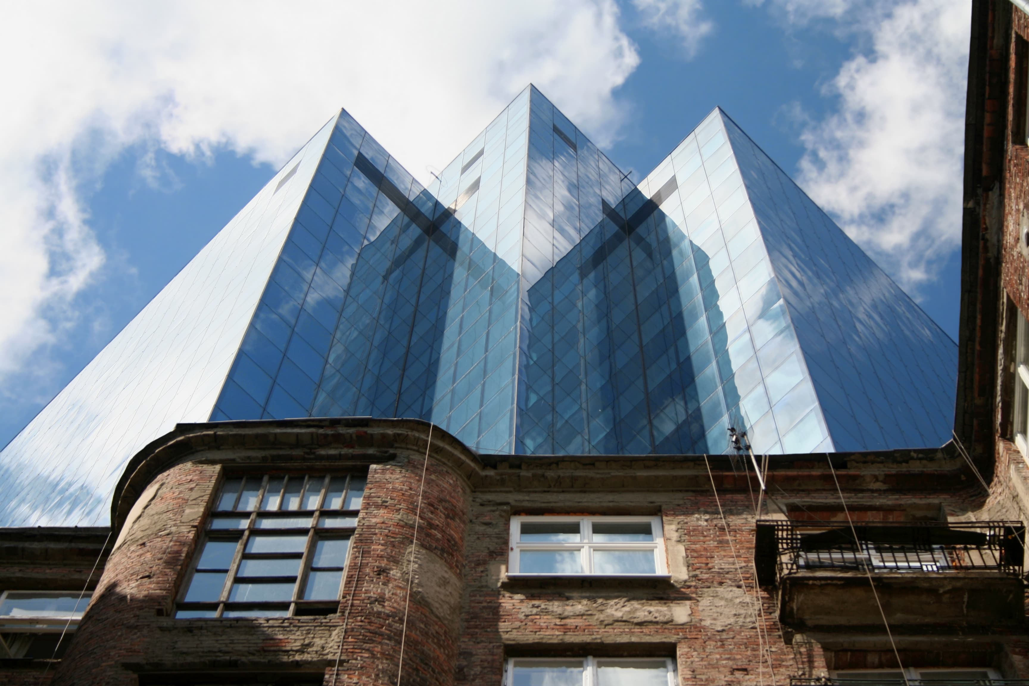 Okay New Yorkers, which will it be: Pre-war or New construction?