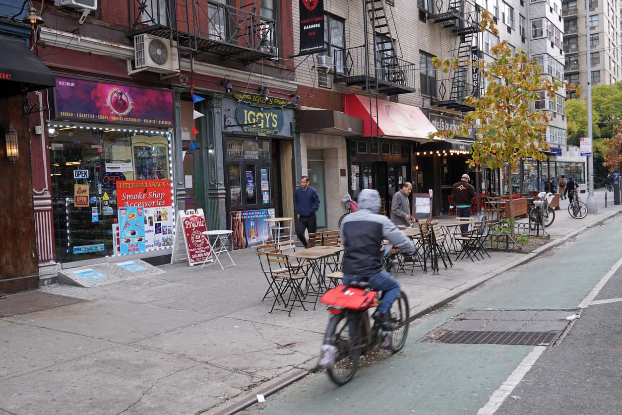 Demand surges for pieds-à-terre, new rules from mortgage giants, & more