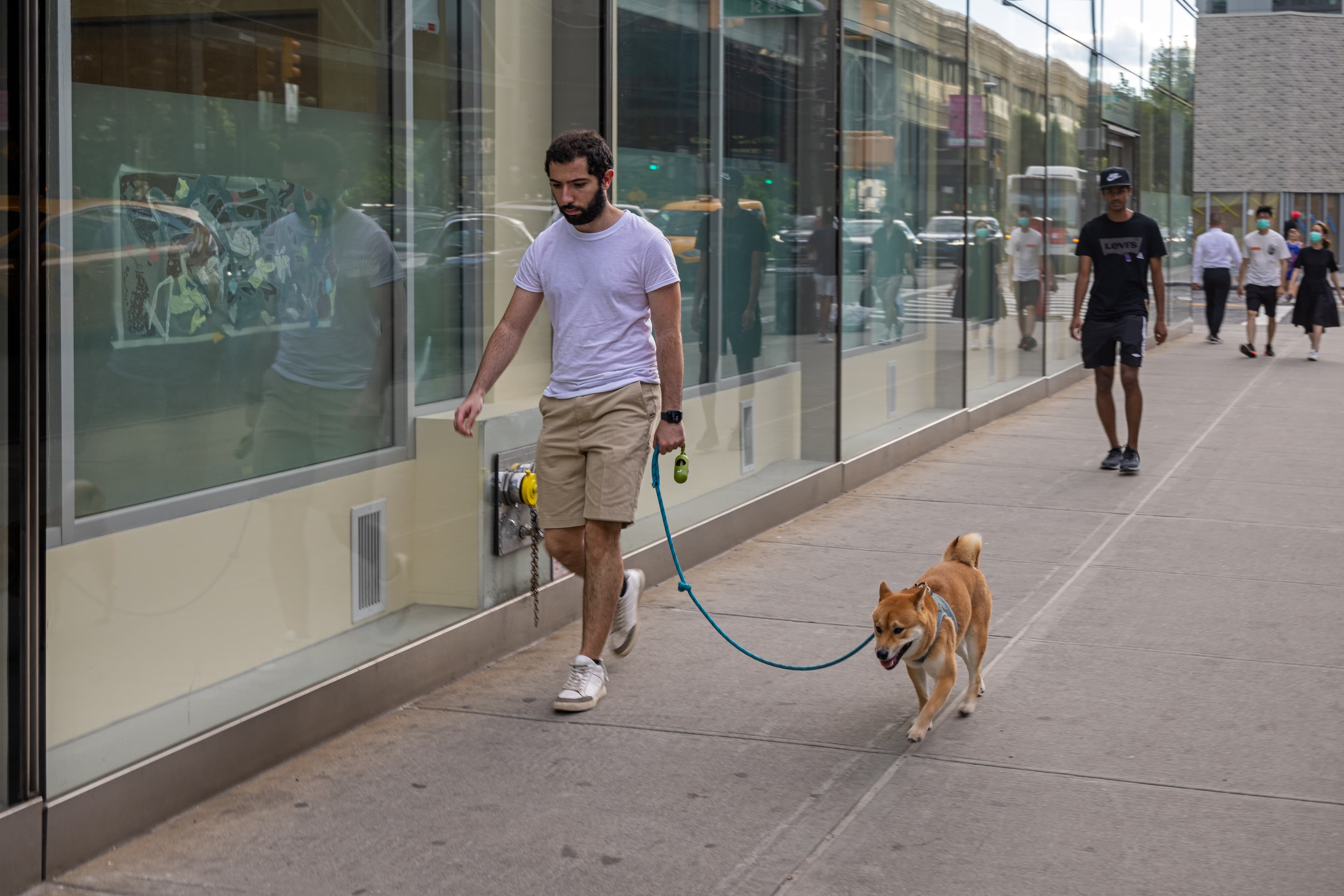 Manhattan's average rent hits $5,113, questions to ask potential roomies, & more