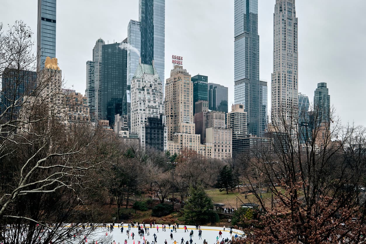 How much to tip your doorman, a tale of tipping gone wrong, & more