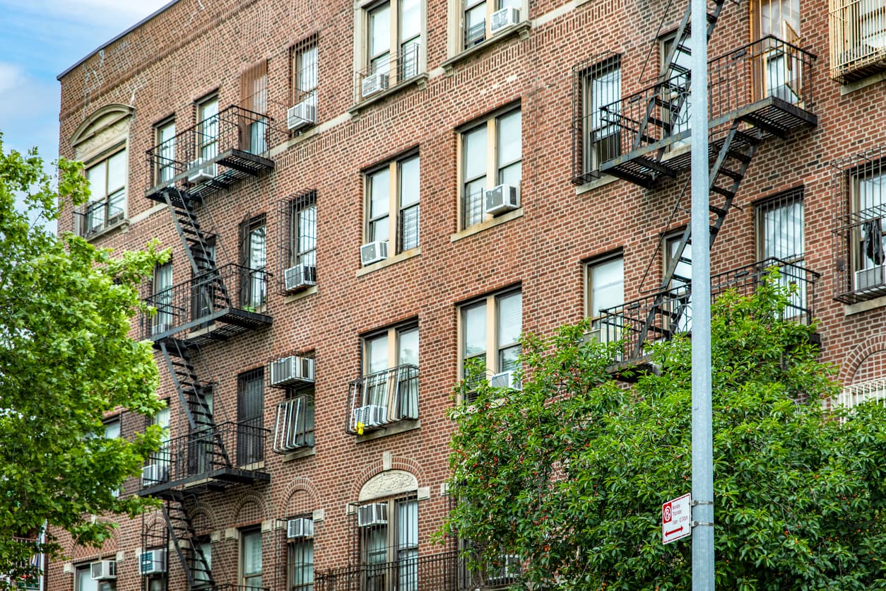 Single-family apartments in the Williamsburg neighborhood in New York (USA)