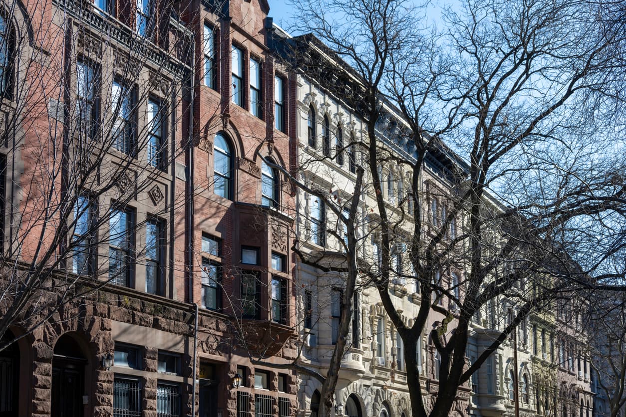 Building facades in New York in winter