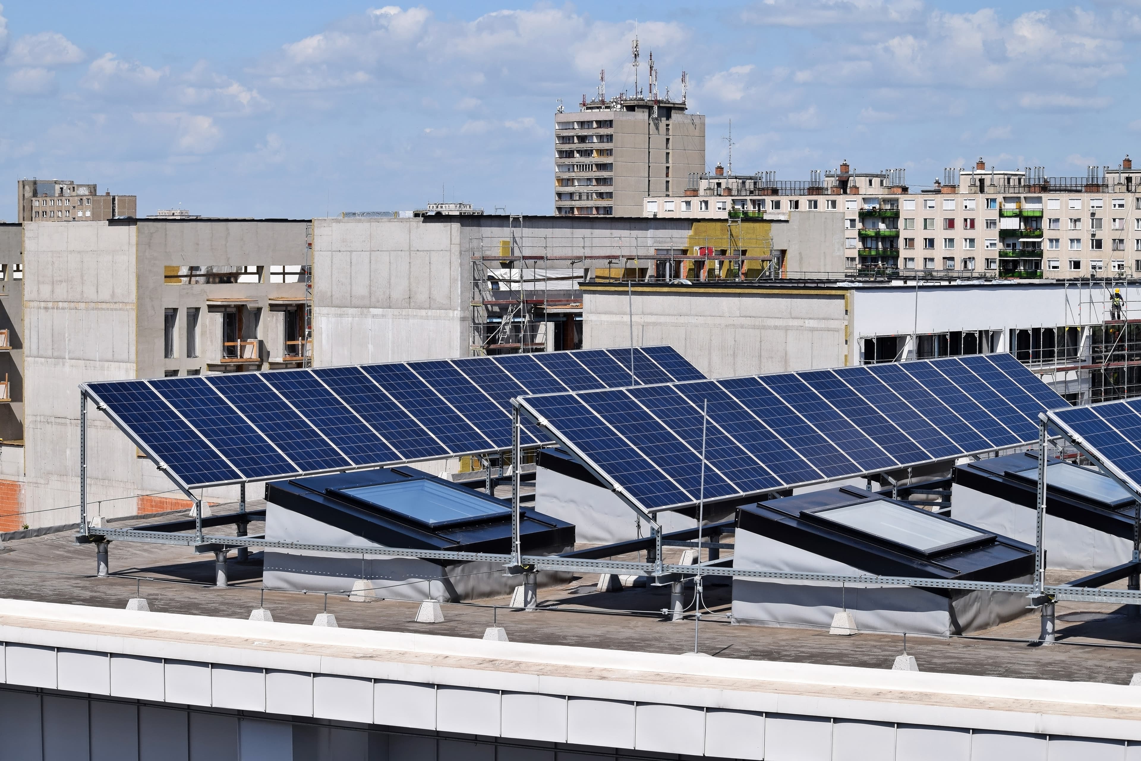 Could solar water heating work in NYC apartment buildings? 