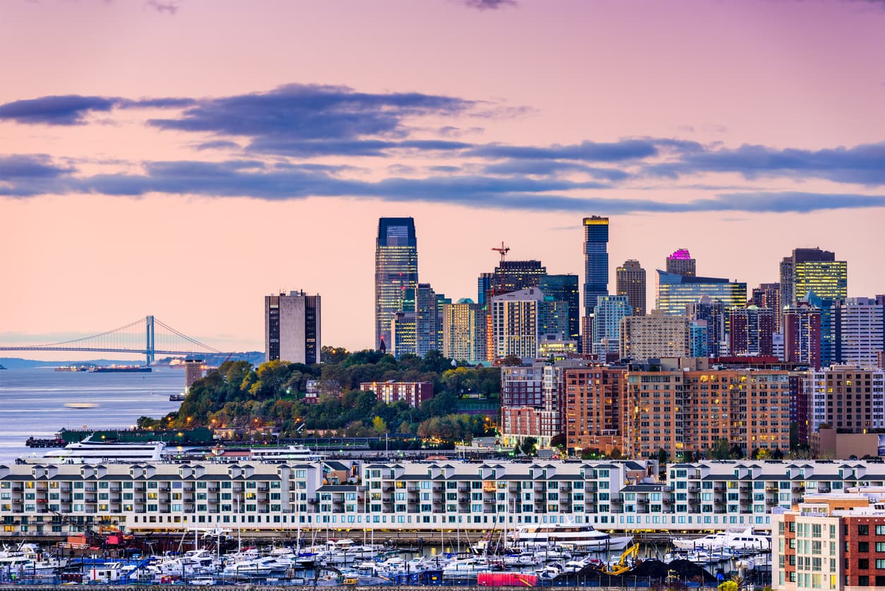 Thinking of living on the waterfront in Brooklyn, Queens, Lower Manhattan or the New Jersey Gold Coast? Here's why you should get renters insurance now