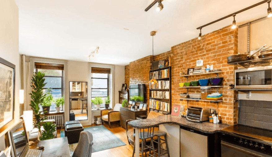 This quirky Hell's Kitchen studio puts you right in the heart of the theater district