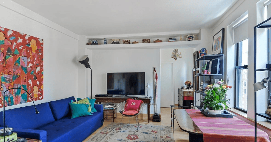 This Upper West Studio has a prime location—and loads of natural light