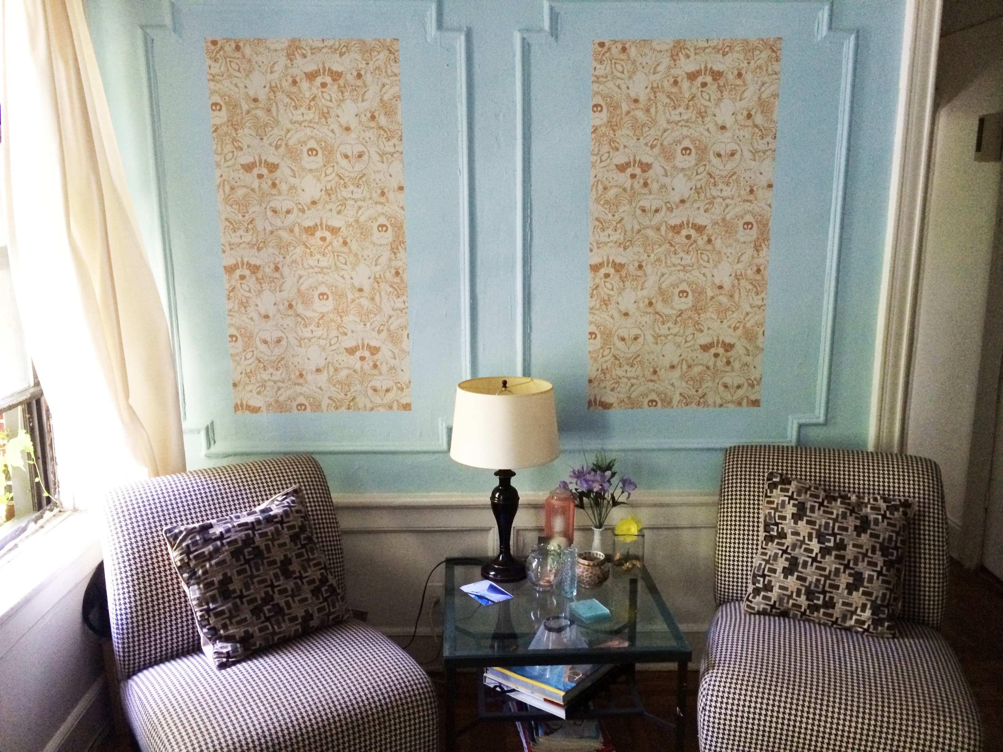 A real person’s 5-step guide to putting up temporary wallpaper 