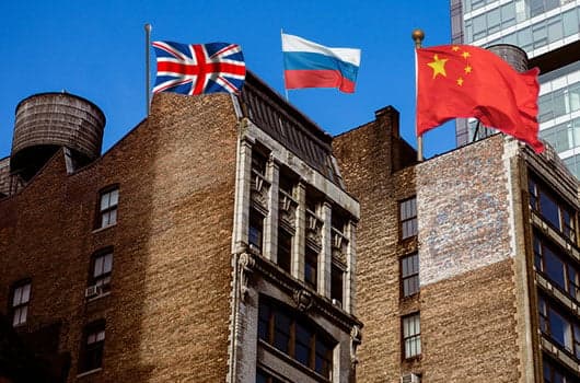 Williamsburg is not in Manhattan, and 6 other surprises for NYC's foreign apartment buyers