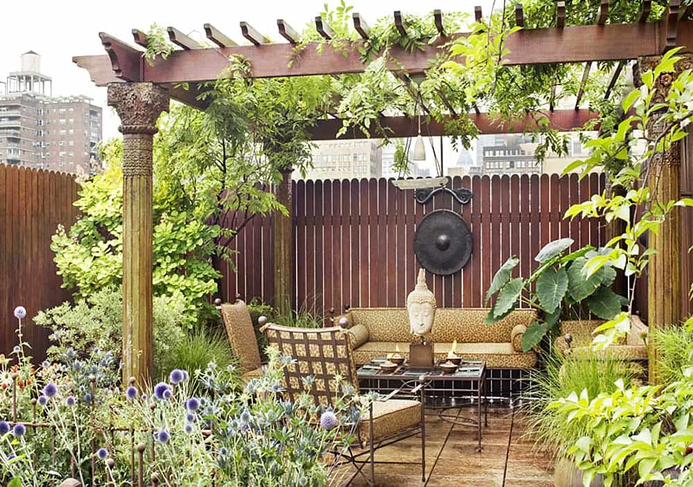 5 reasons to get apartment insurance if you have outdoor space