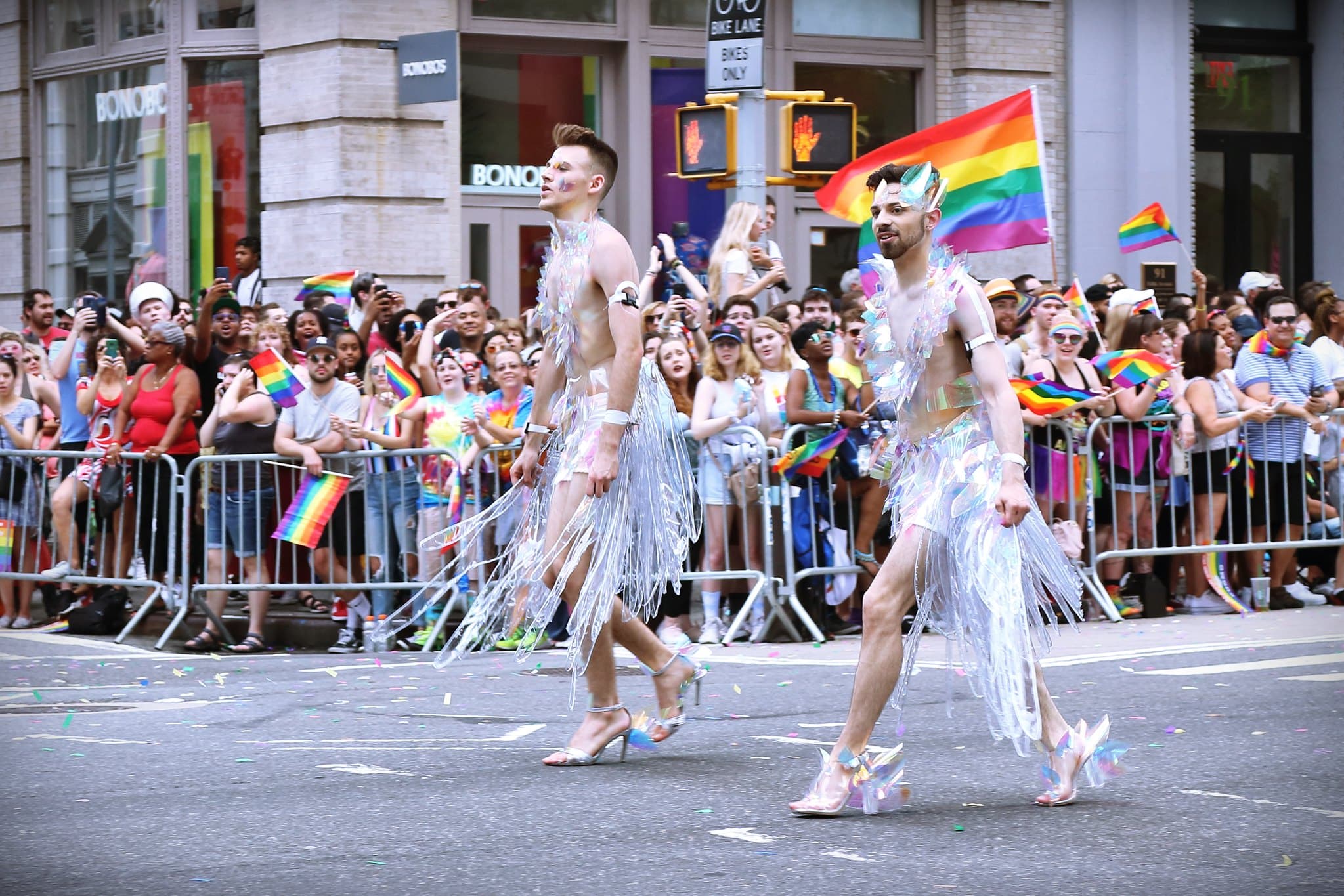 City shelves plan to close Brooklyn Promenade, graffiti complaints are up, & more