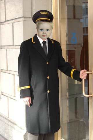 9 unofficial signs of a NYC summer, starting with the trainee doorman