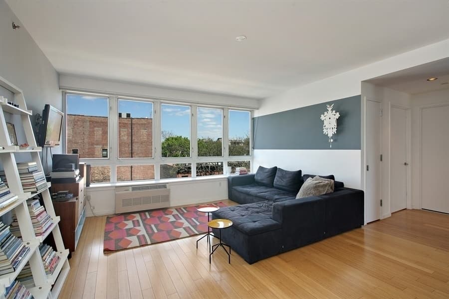 The Open House Scorecard: Mom wasn't the only hot ticket this weekend