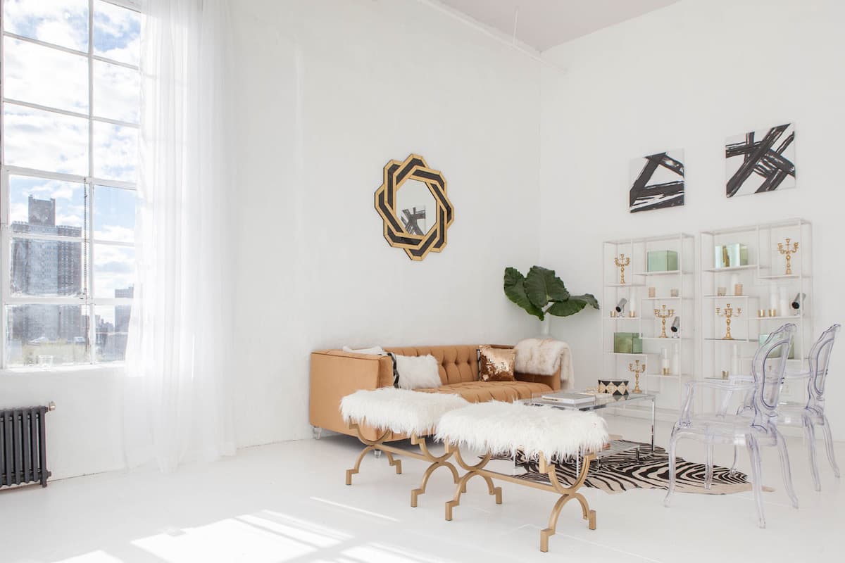 A real estate photographer tells you how to spot staging tricks in listing photos