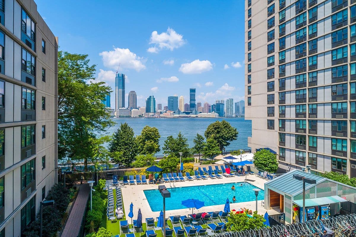 5 NYC no-fee rentals in buildings with pools—just in time for summer