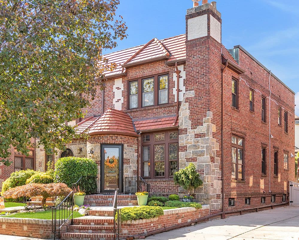 5 single-family houses for sale in Brooklyn and Queens