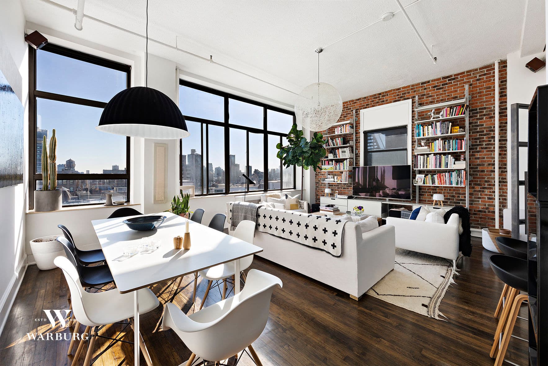 Here are the best examples of virtual NYC apartment tours using Matterport, Asteroom, Listing3D, and Realync